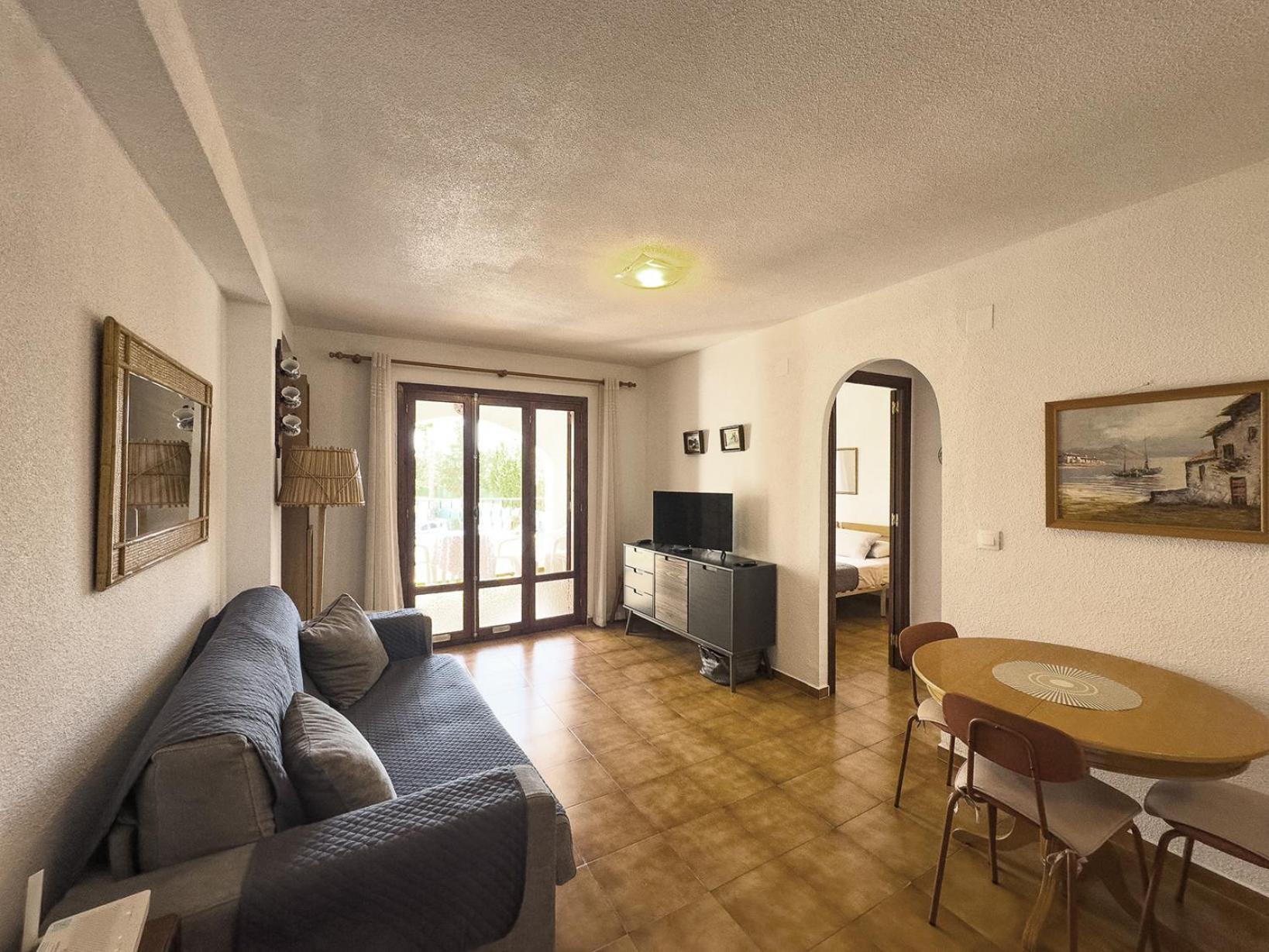 Residential With Pool, 500 Meters To The Beach أوريويلا المظهر الخارجي الصورة