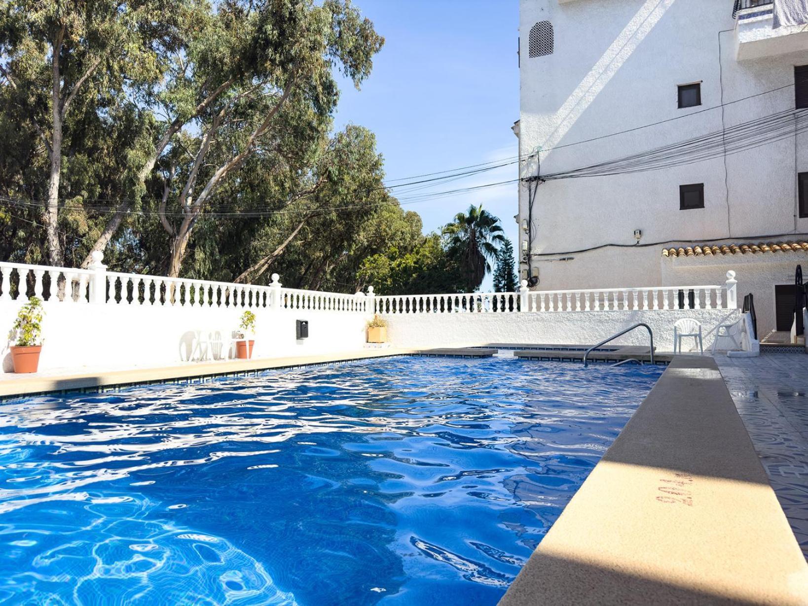 Residential With Pool, 500 Meters To The Beach أوريويلا المظهر الخارجي الصورة
