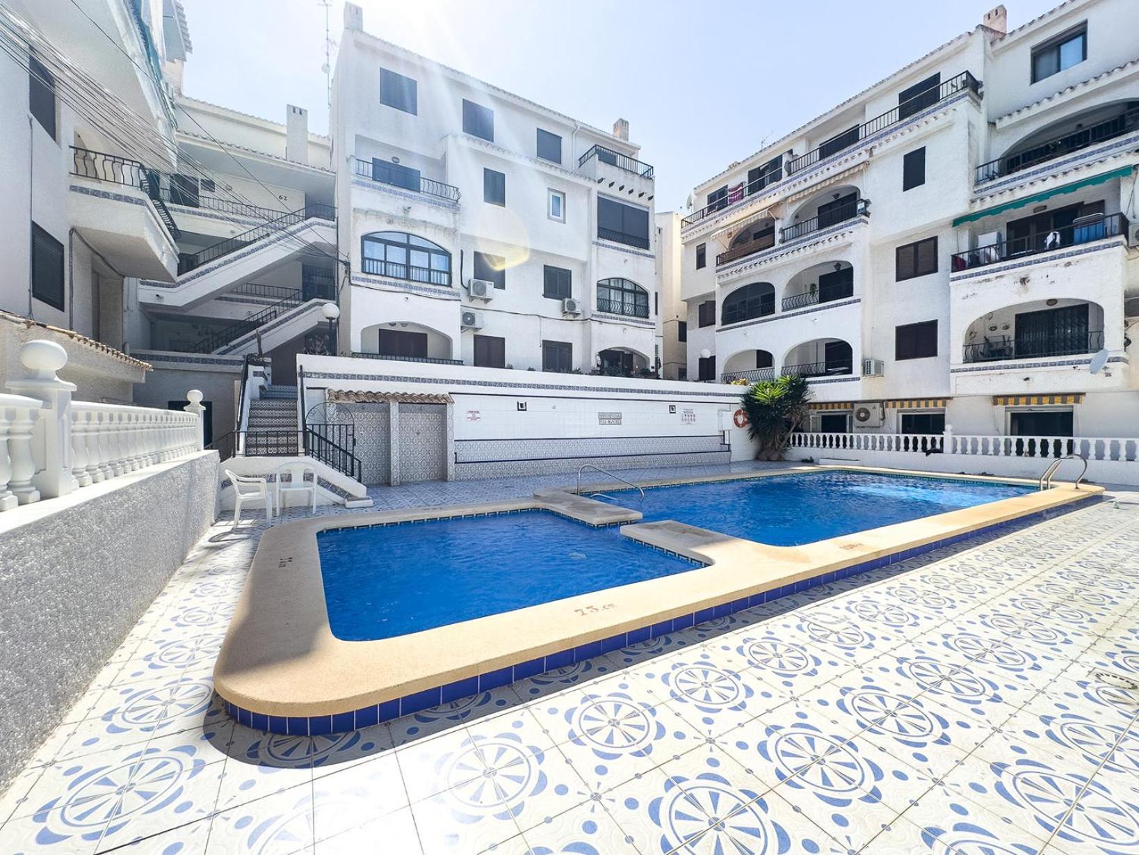 Residential With Pool, 500 Meters To The Beach أوريويلا المظهر الخارجي الصورة