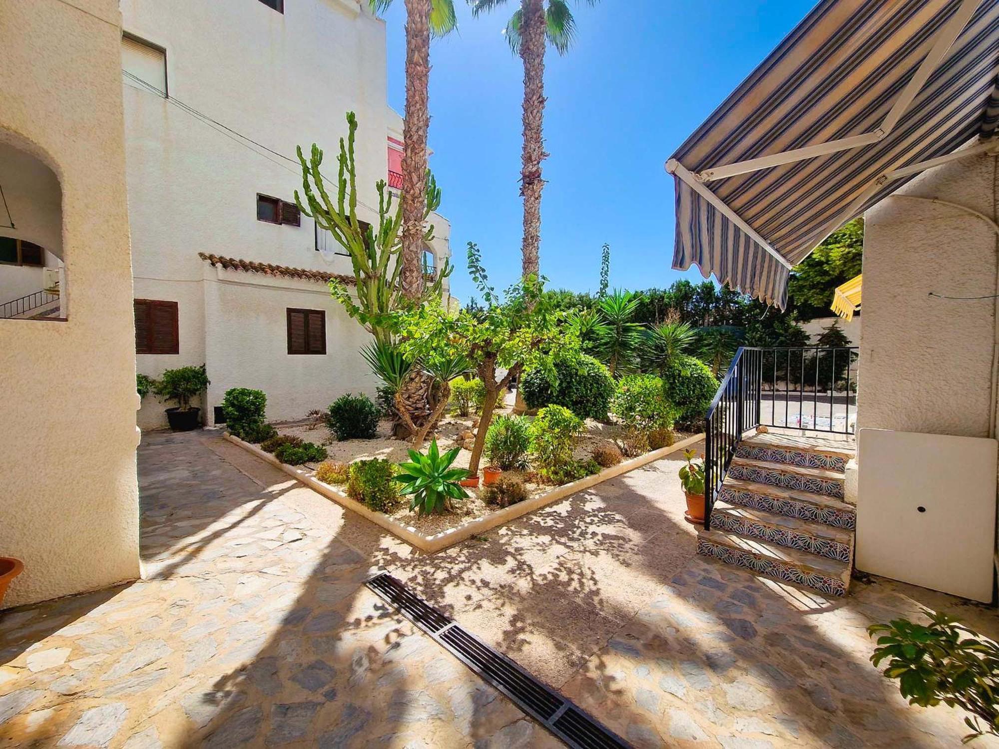 Residential With Pool, 500 Meters To The Beach أوريويلا المظهر الخارجي الصورة